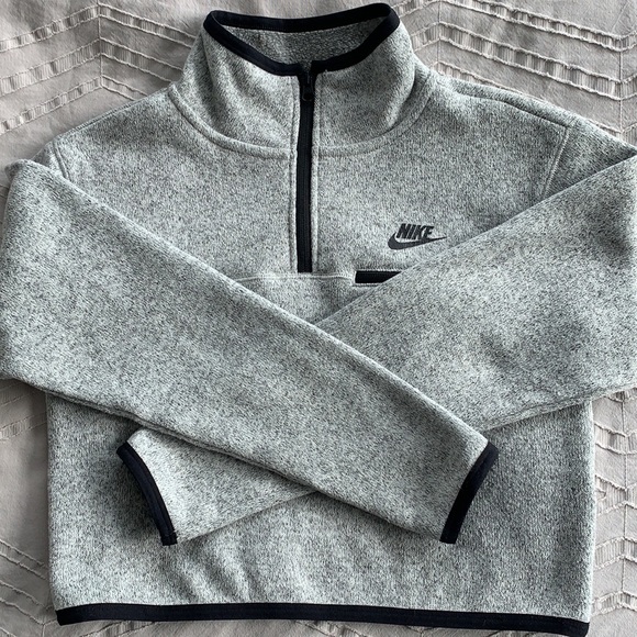 Cropped Nike sweater - Picture 4 of 4